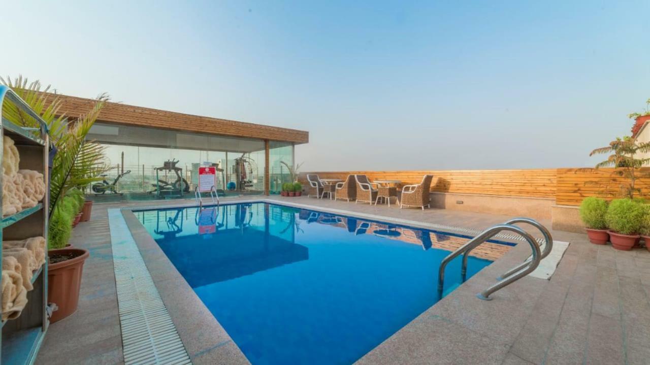 Costa Riviera Hotel Varanasi Exterior photo