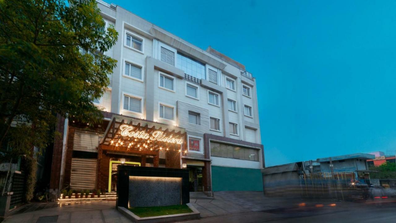 Costa Riviera Hotel Varanasi Exterior photo
