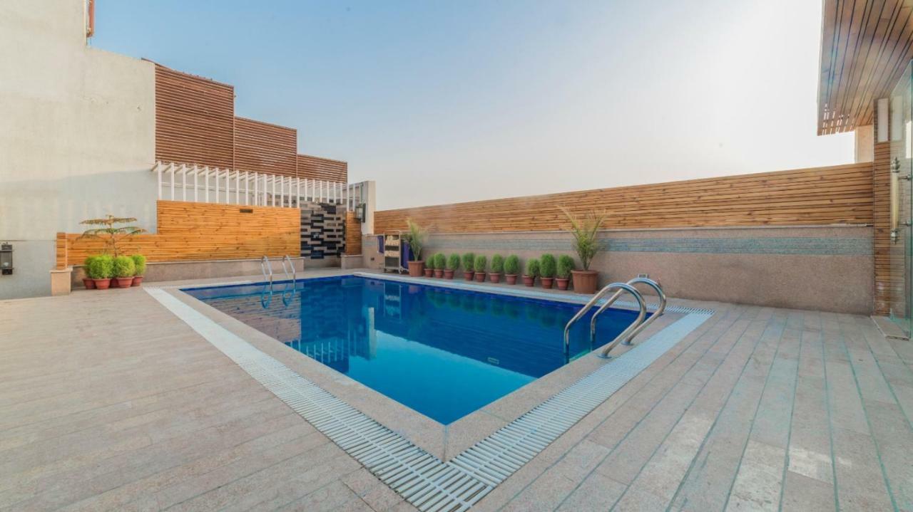 Costa Riviera Hotel Varanasi Exterior photo